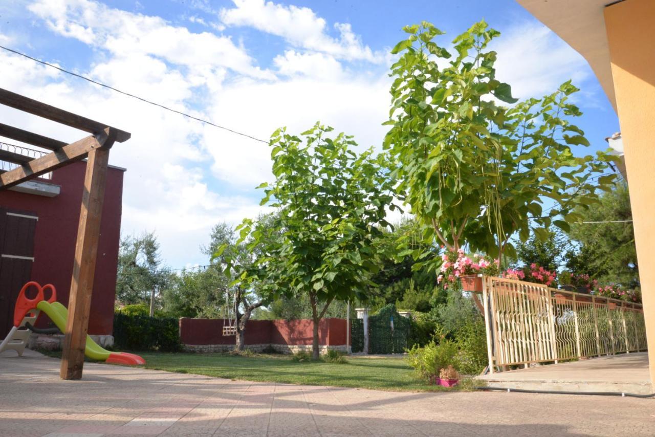 B&B Lara Santola Corato Bagian luar foto
