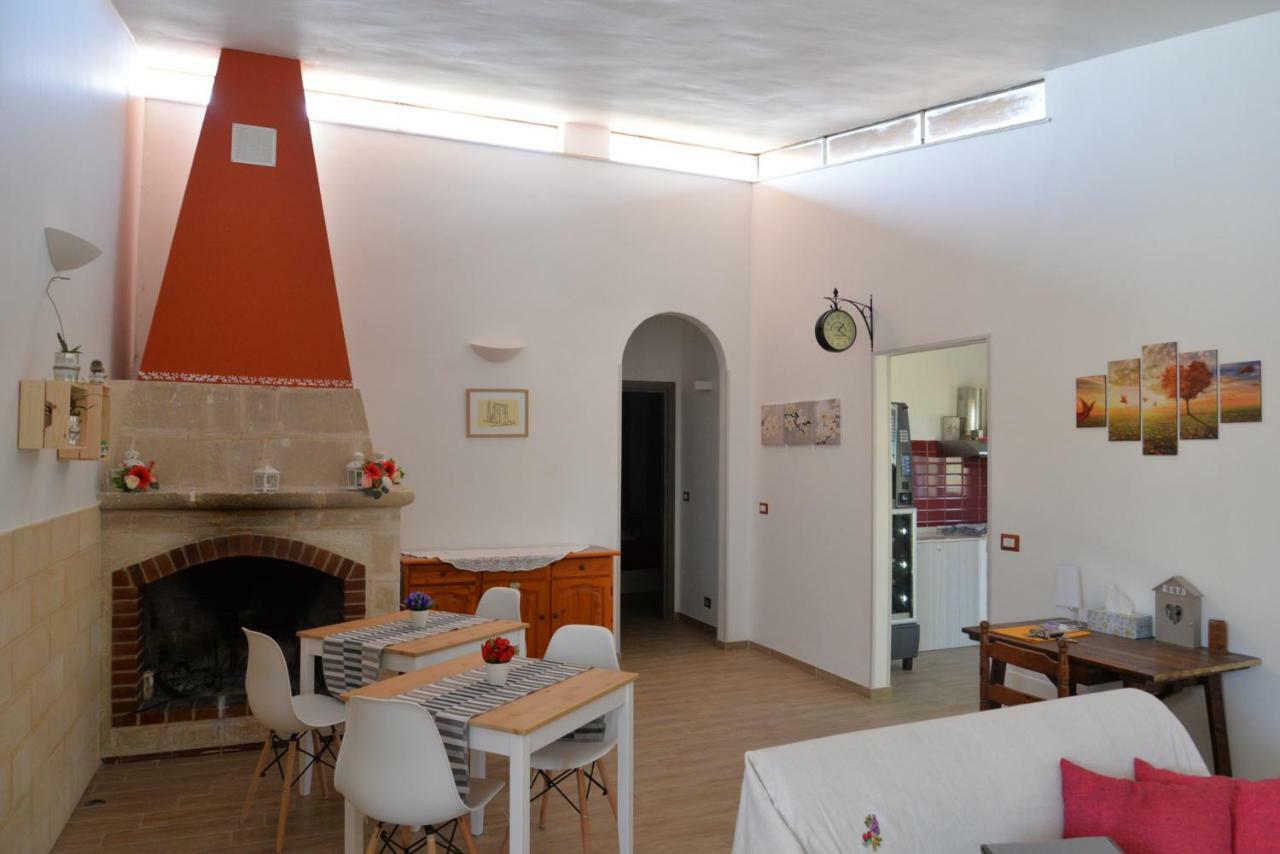 B&B Lara Santola Corato Bagian luar foto