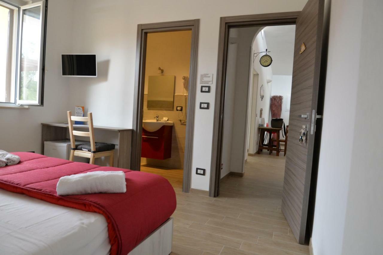 B&B Lara Santola Corato Bagian luar foto